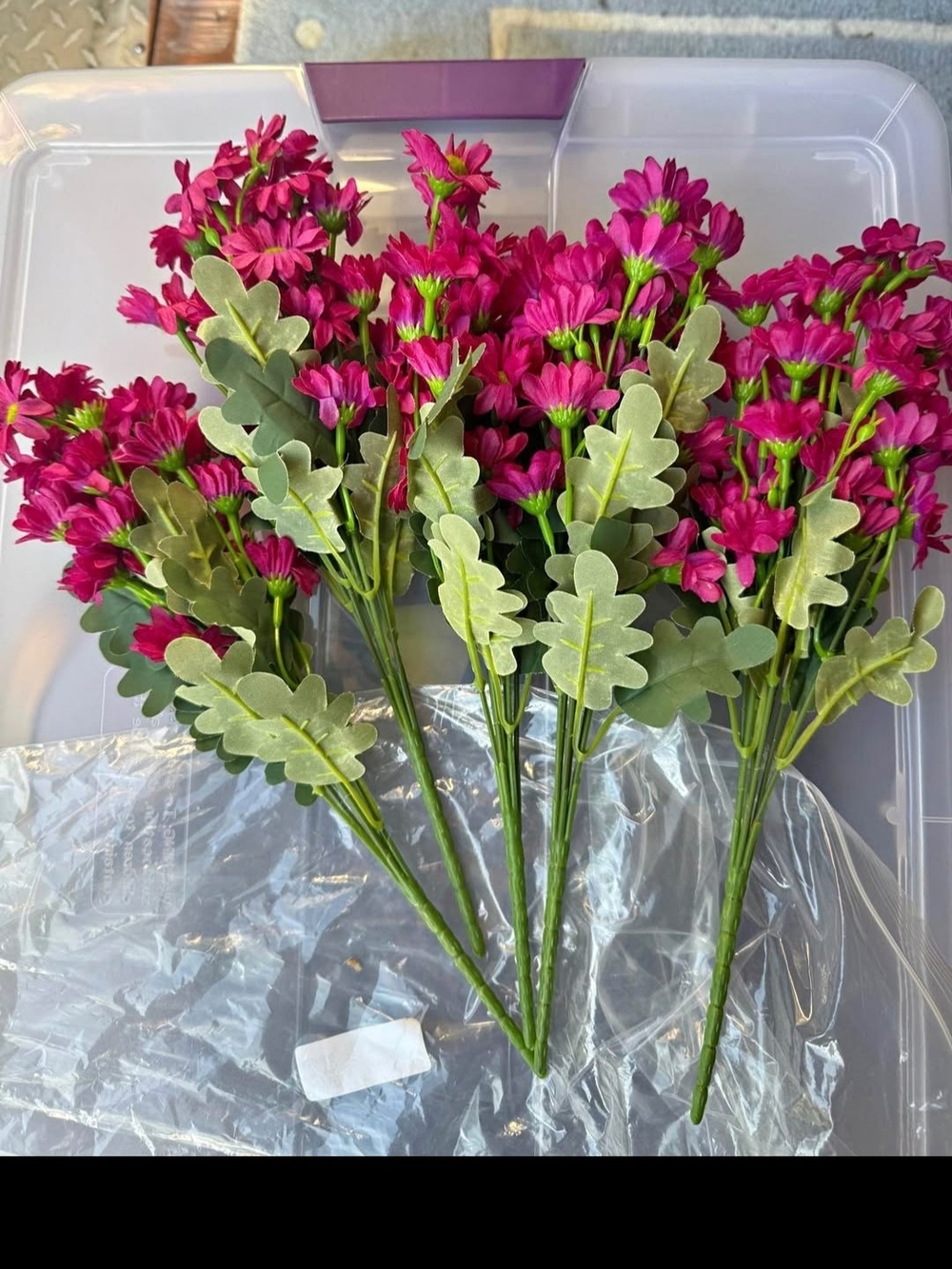 Artificial Magenta Daisy Spray - Floral Stem